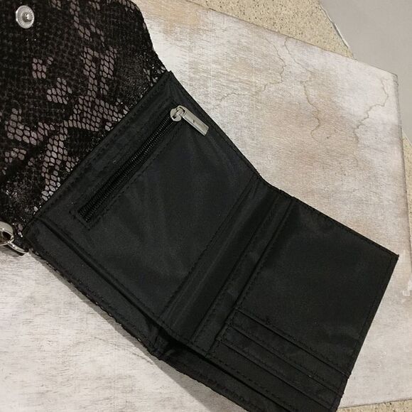 New Small Wristlet Card Wallet - Picture 3 of 3